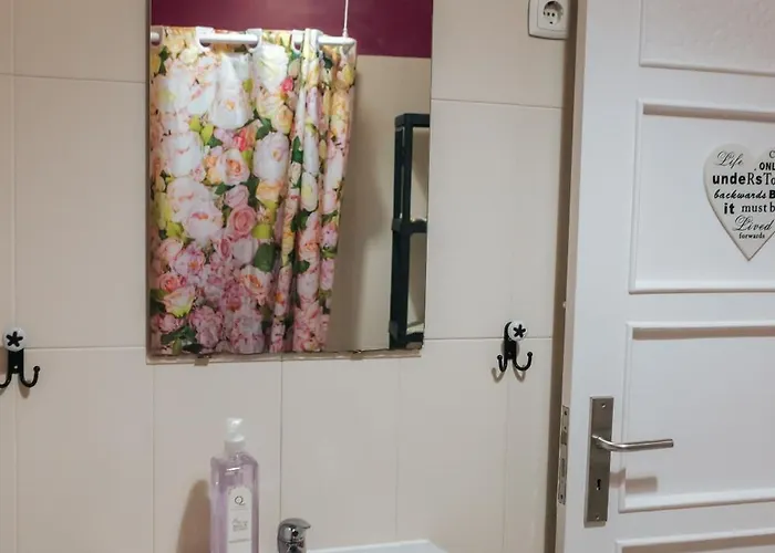 Δωμάτια σε οικογενειακή κατοικία Aquilla Family 303 *